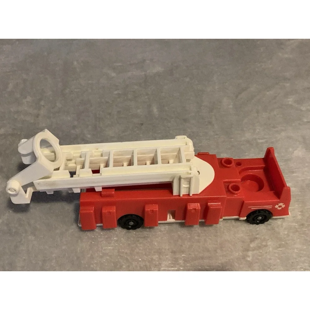 Vintage 1980s Fisher-Price Little People‎ Fire Truck #346
